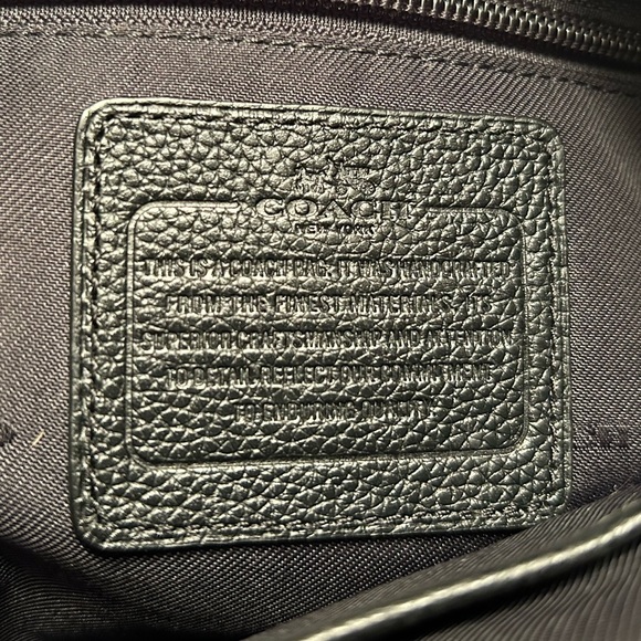 Black coach purse authentic real handbag medium size shoulder strap adjustable - Picture 3 of 5